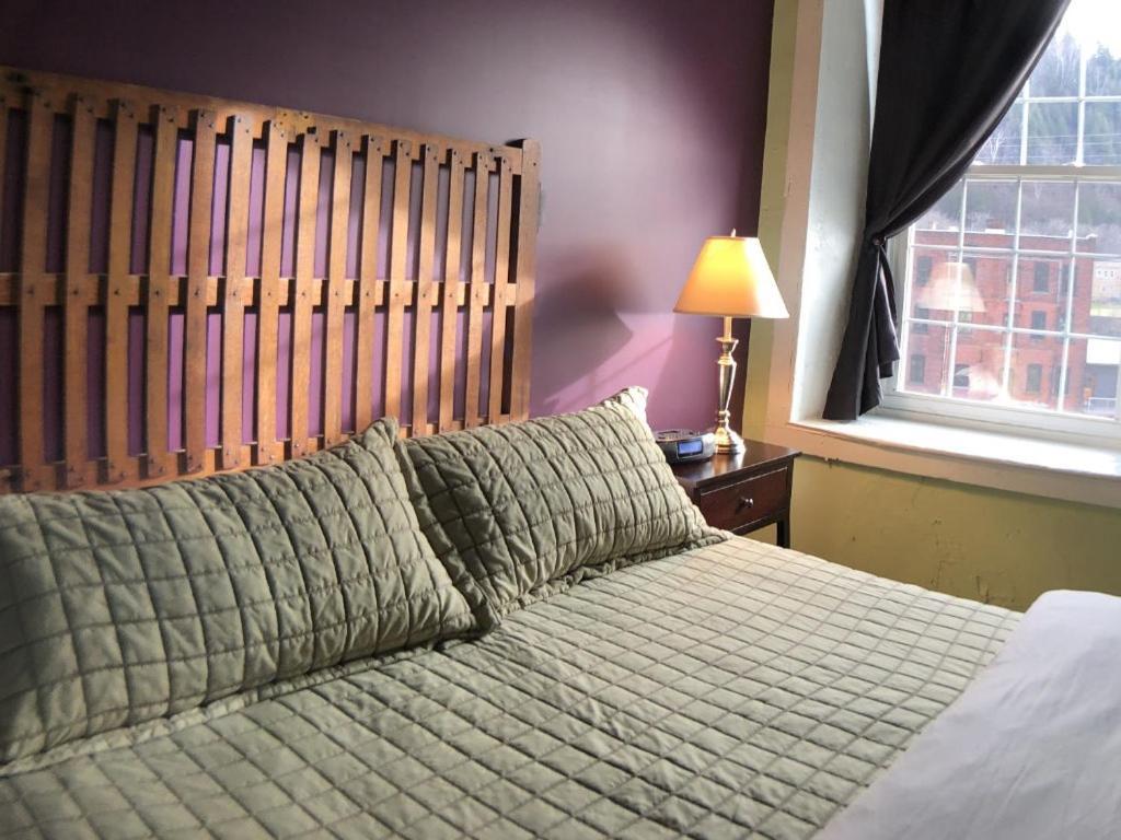 The At Stone Mill 4*