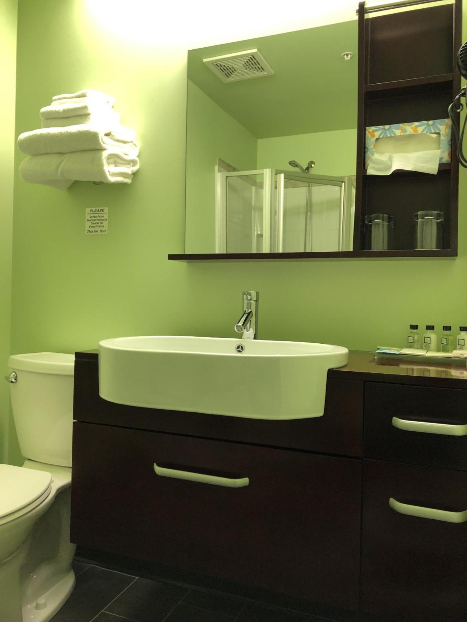 The At Stone Mill 4*